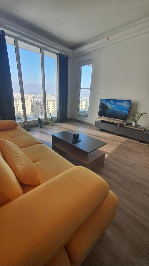 Cevahir Sky City Apartment With Spa, Pool & Fitness Included Skopje Exterior photo